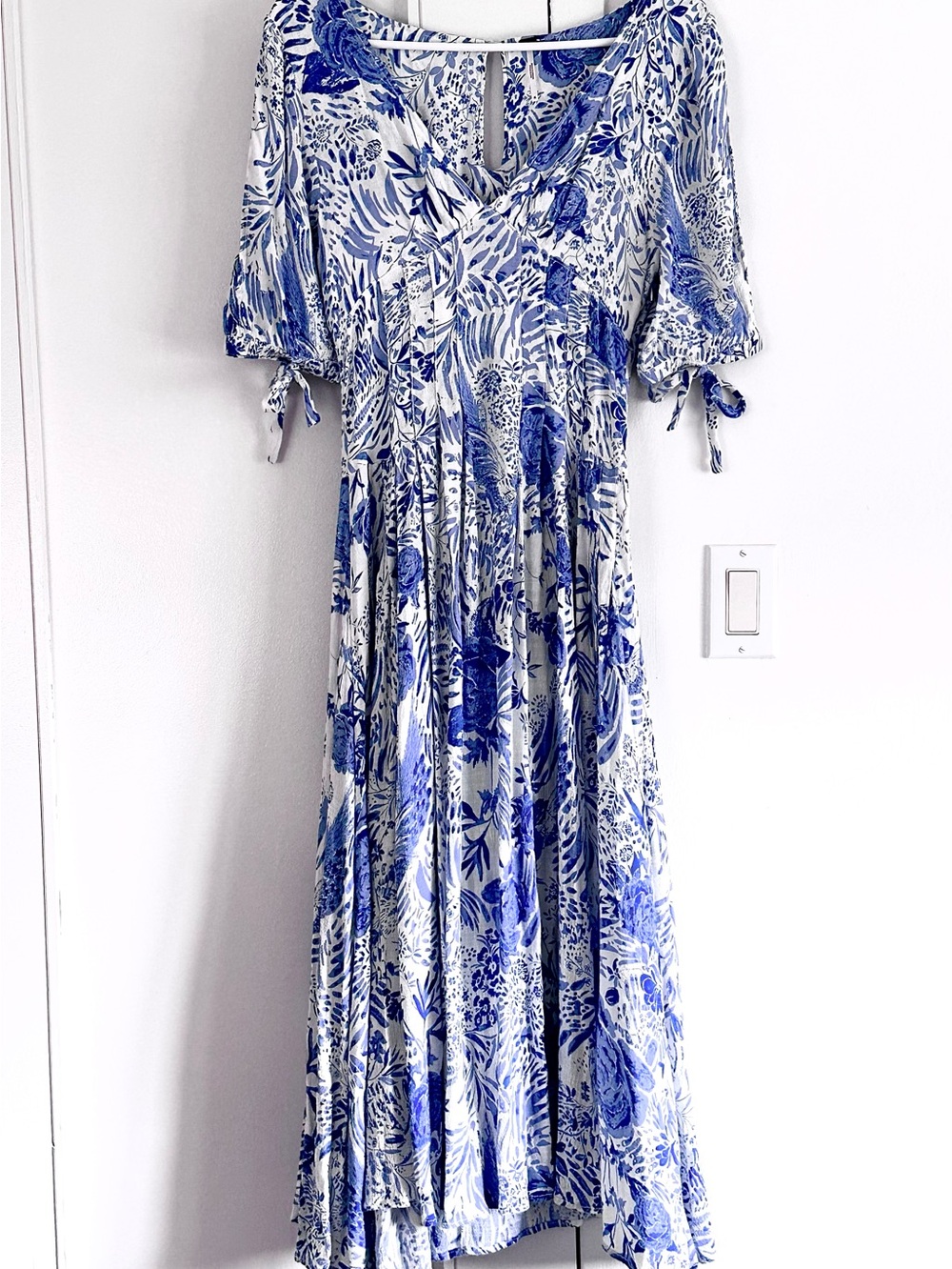 Free People Blue White Boho Cottagecore Floral Midi Dress Size 4